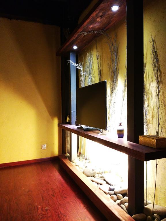 Jiumi Snow Mountain Original Art Hotel Shangri-La Buitenkant foto